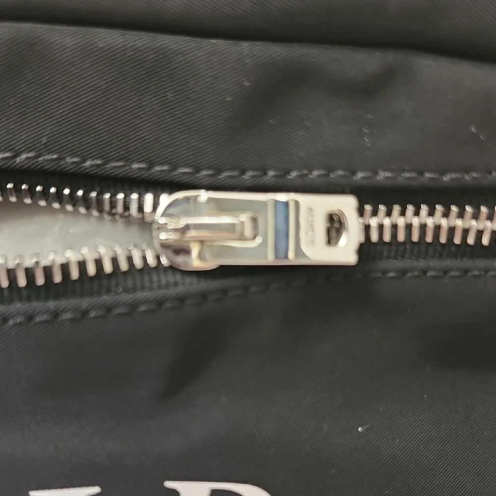AMIRI *AUTHENTIC Arts District belt bag in Black - Picture 8 of 13
